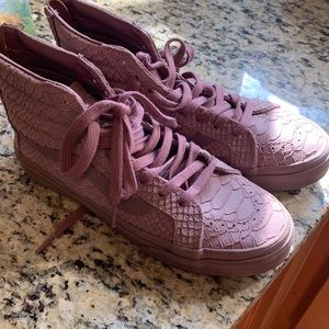 BRAND NEW mauve monopython vans